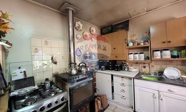 SE VENDE TERRENO CON 2 CASAS, P. DREVES
