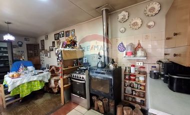 SE VENDE TERRENO CON 2 CASAS, P. DREVES