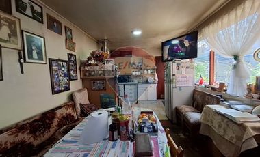 SE VENDE TERRENO CON 2 CASAS, P. DREVES
