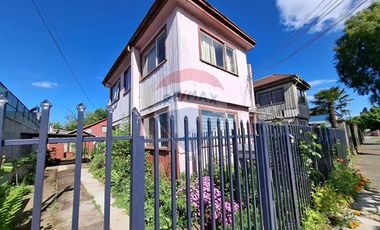 SE VENDE TERRENO CON 2 CASAS, P. DREVES