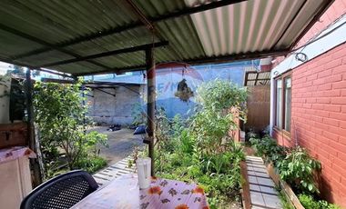 SE VENDE TERRENO CON 2 CASAS, P. DREVES