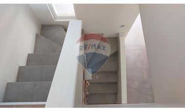 2 Pisos de 3D y 4B - Con Piscina