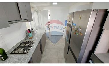 2 Pisos de 3D y 4B - Con Piscina