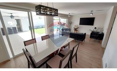 2 Pisos de 3D y 4B - Con Piscina