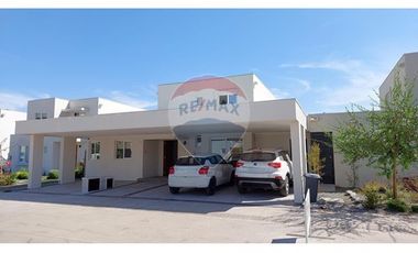 2 Pisos de 3D y 4B - Con Piscina