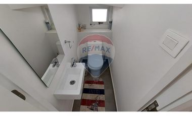 2 Pisos de 3D y 4B - Con Piscina