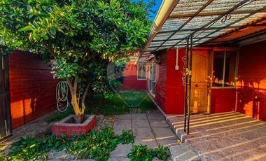 ¡Encantadora casa en El Bosque 3D+1B+1E!