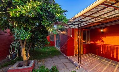 ¡Encantadora casa en El Bosque 3D+1B+1E!