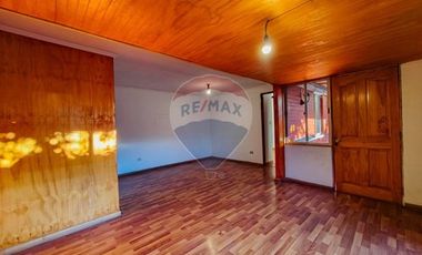 ¡Encantadora casa en El Bosque 3D+1B+1E!