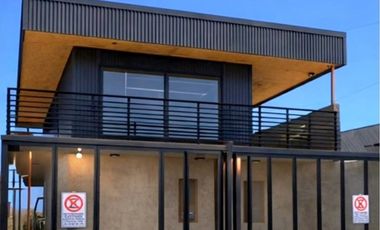 Inversión costera: dos casas con vista