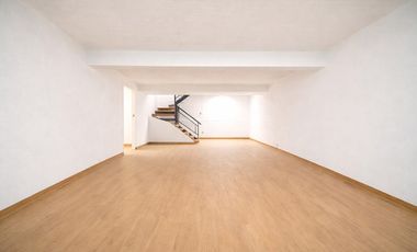 Oportunidad: local remodelado Bustamante