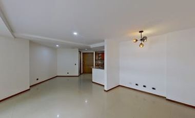 Se vende apartamento en Sabaneta, Unidad Residencial Ruiseñor. Area 111m2