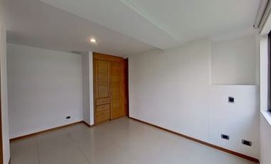 Se vende apartamento en Sabaneta, Unidad Residencial Ruiseñor. Area 111m2