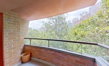 Se vende apartamento en Sabaneta, Unidad Residencial Ruiseñor. Area 111m2