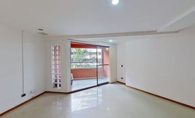 Se vende apartamento en Sabaneta, Unidad Residencial Ruiseñor. Area 111m2