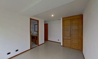 Se vende apartamento en Sabaneta, Unidad Residencial Ruiseñor. Area 111m2