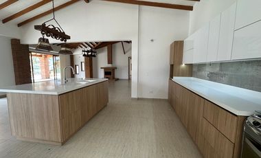 CASA EN ARRIENDO UBICADA EN ENVIGADO SECTOR LAS ANTILLAS