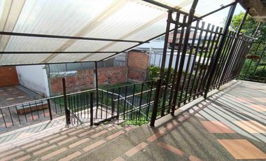 EDIFICIO EN ARRIENDO EN VILLAMARIA/CALDAS