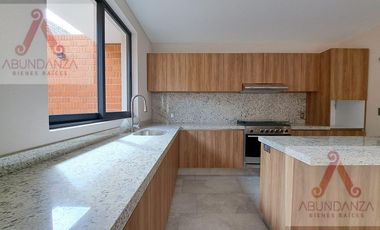 CASA NUEVA VENTA PRIVADA 15 CASAS CERCA DE UVM METEPEC