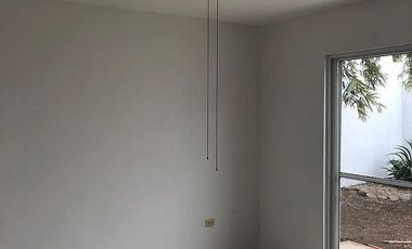 CASA EN RENTA MONTEBELLO 