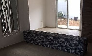 CASA EN RENTA MONTEBELLO 