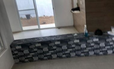 CASA EN RENTA MONTEBELLO 