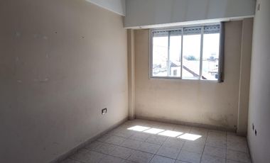 Departamento en  alquiler 3 ambientes con cochera