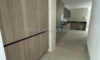 Departamento en Venta en Naucalpan de Juárez, Lomas de Tecamachalco  AM. 25-2637