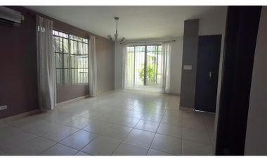 Casa en Alquiler en Condado Del Rey | Paseo Dorado