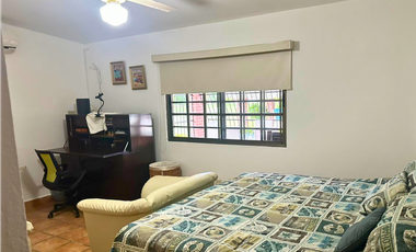 VENTA DE CASA CON PISCINA EN CORONADO (13)