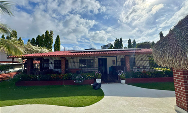 VENTA DE CASA CON PISCINA EN CORONADO (13)