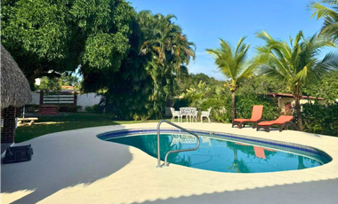 VENTA DE CASA CON PISCINA EN CORONADO (13)