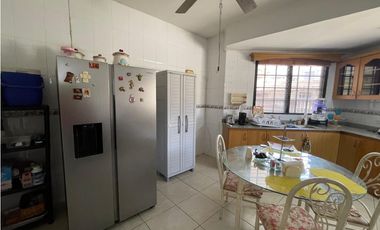 ALTOS DE PANAMA / CASTILLA DE ORO / 346M / 3 HABITACION / LINEA BLANCA