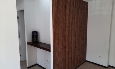 Arriendo, Victor Manuel Santiago