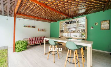 HERMOSA Y MODERNA CASA EN VENTA CON 3 DORM Y PISCINA EN SURCO