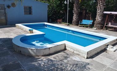 CASA QUINTA CON CANCHA DE TENIS EN SAUCE