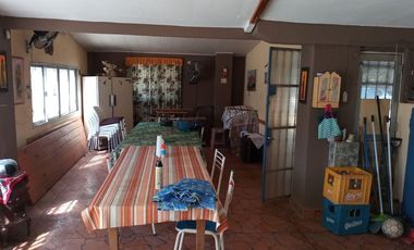 CASA QUINTA CON CANCHA DE TENIS EN SAUCE