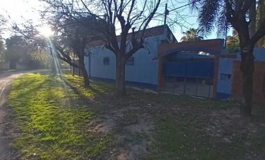 CASA QUINTA CON CANCHA DE TENIS EN SAUCE