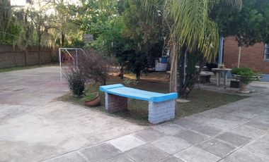 CASA QUINTA CON CANCHA DE TENIS EN SAUCE