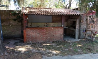 CASA QUINTA CON CANCHA DE TENIS EN SAUCE