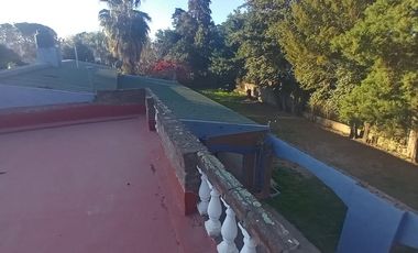 CASA QUINTA CON CANCHA DE TENIS EN SAUCE