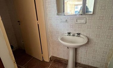 Venta casa cuatro ambientes en Ramos Mejia