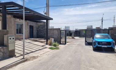 Casa en microbarrio Privado Natania 65. Rivadavia