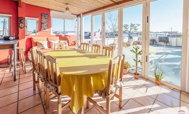 CASA 2 PLANTAS- CON TERRAZA Y PARRILLA - COCHERA