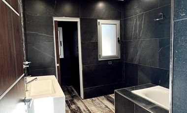 CASA 3 DORMI C/PILETA EN VENTA LOGARITMO