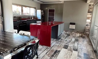 CASA 3 DORMI C/PILETA EN VENTA LOGARITMO