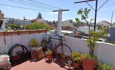 PH AMPLIO 2 DORMITORIOS LANUS OESTE CON TERRAZA