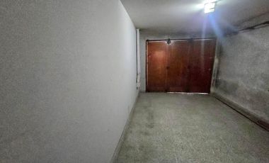 Casa 8 Amb. Venta. Burzaco centro. Garage 2 autos