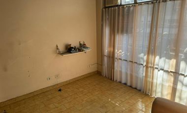 OFICINA Comercial con espacio guar. Caseros centro