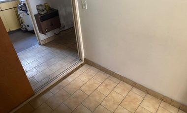 OFICINA Comercial con espacio guar. Caseros centro